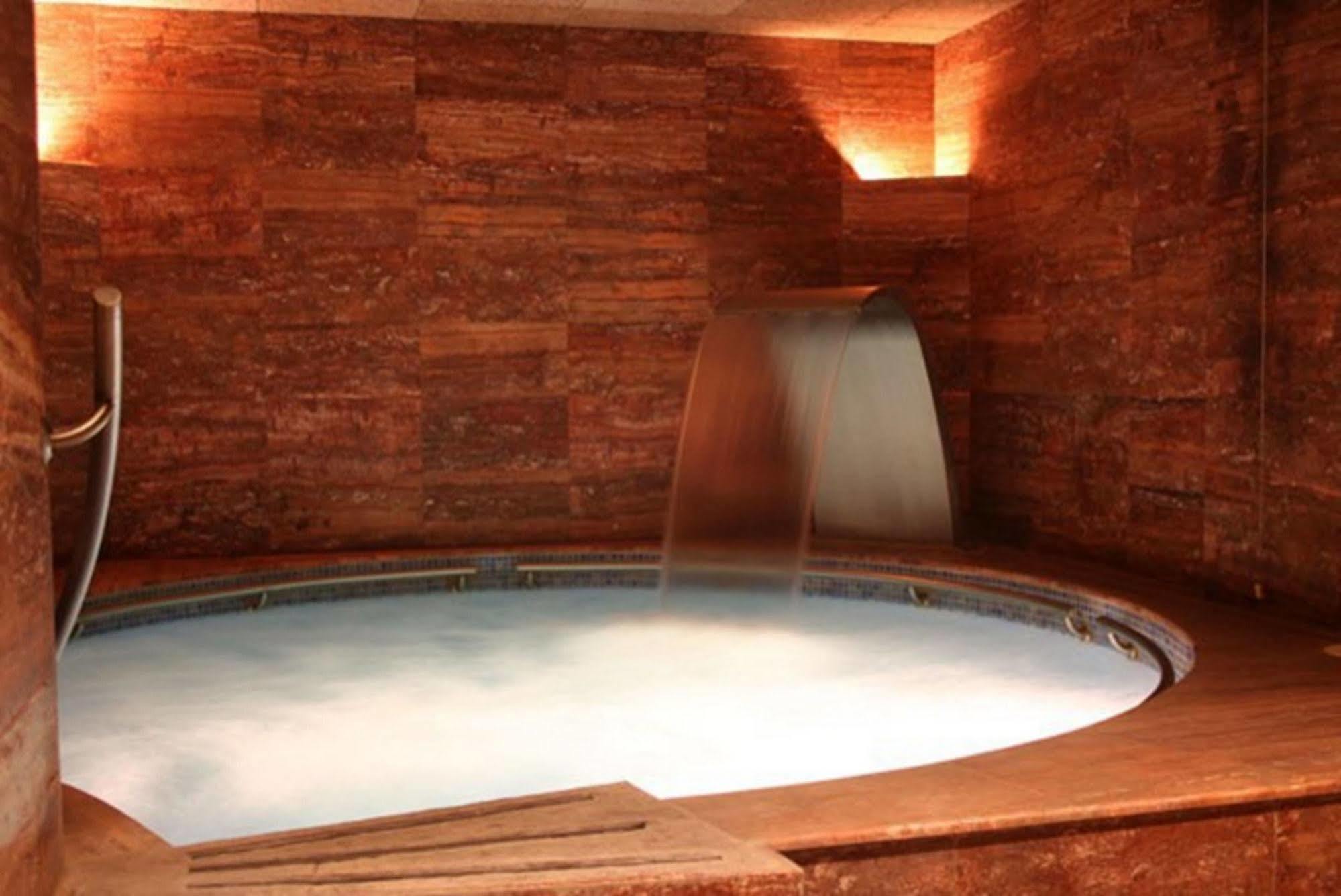 Rvhotels Spa Vila De Caldes - Adults Only Caldes De Montbui Ngoại thất bức ảnh